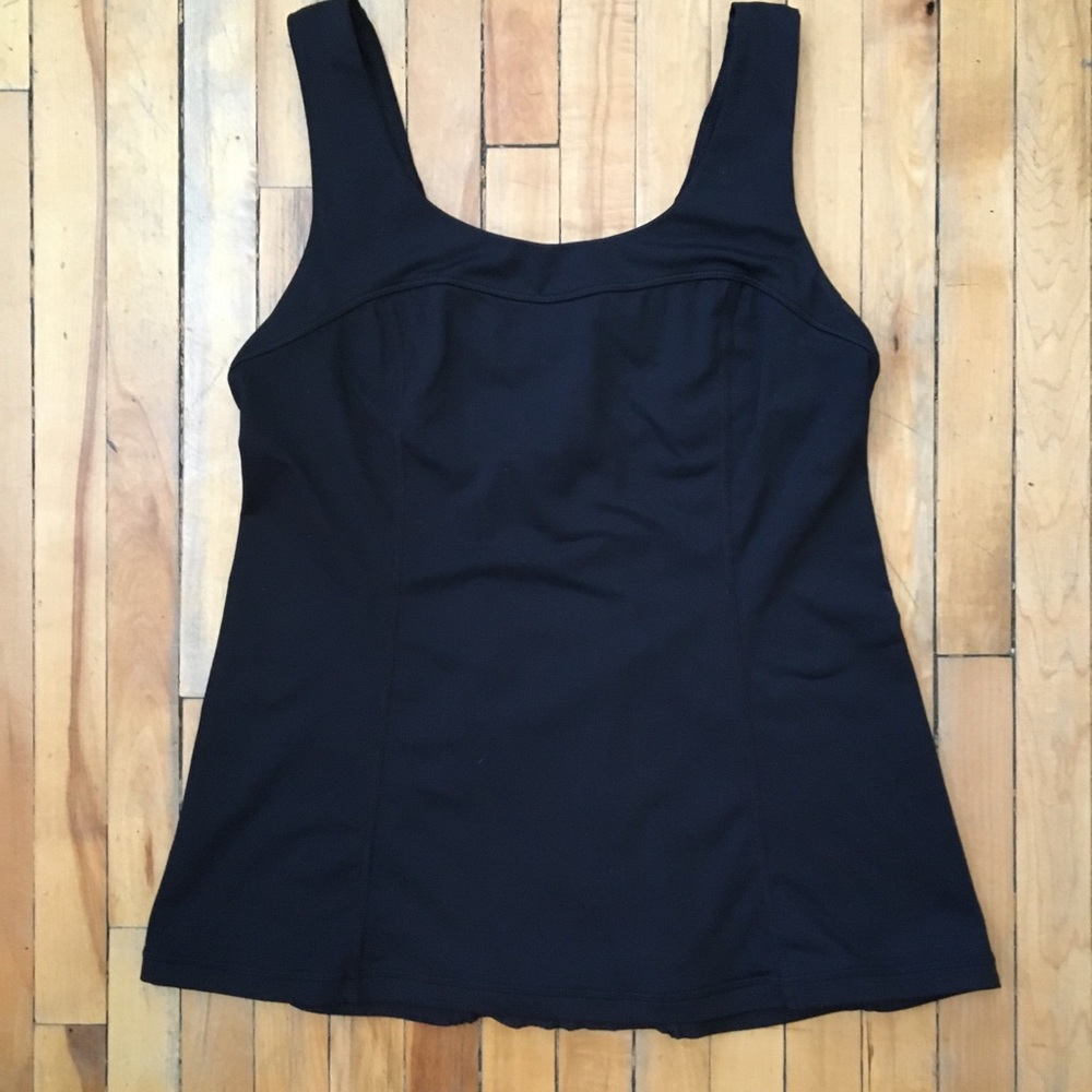Black lululemon top